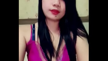 Tante Indonesia Payudara Montok Dan Menggoda Di Live Show