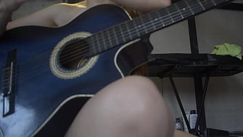 Gadis Musik Bayar Dengan Seks Demi Masuk Band, Dia Sangat Doyan Kontol Sampai Ditelen Habis Dan Masih Minta Tambah