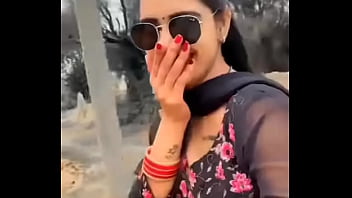 Naik Turun Susu Bhabhi Desi Yang Menggairahkan