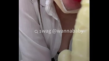 Wannababy Si Cewek Asia Genit Pake Setelan Kantoran Yang Bikin Greget, Jilat Jari Kaki Mulusnya Bikin Nafsu Meletup-letup