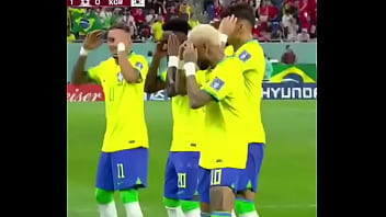 Brasil Menghajar Pantat Korea Langsung! Neymar Dan Krunya Merayakan Dengan Gaya