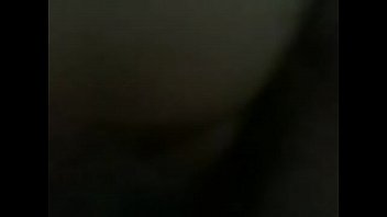 Novinha Safada Depois Do Baile Funk Arrasta O Amigo Pra Trepar No Chão Da Sala Enquanto A Mãe Vê Novela Do Lado, E Depois Fica Quieta Assistindo A Filha Puta Sendo Comida No Pé Da Própria Cama