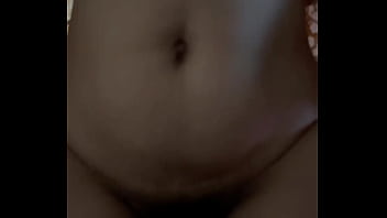 Suami Tak Sadar Istrinya Digoyang Kontol Besar