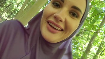 Gadis Arab Hot! Megan Dari Timur Tengah – Ngentot Dubur, Kencing, Squirting, Dan Creampie