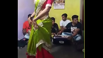 Tante Desi Yang Menggoda