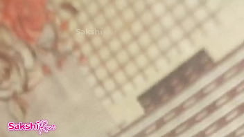Payudara Besar Ibu Tiri India Memeras Susu Untuk Disedot Saudara Tirinya