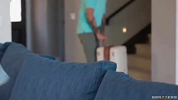 Menggila Dengan Pengasuh Nakal Ryan Reid / Brazzers / Masukkan Kode Xvpromo Di Situs Resmi Untuk Diskon