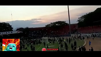 Goyangan Panas Suporter Indonesia Yang Bikin Bergairah