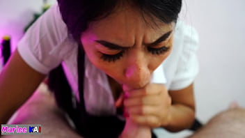 Sekretaris Thailand Yang Hot Mengisap Kontol Sampai Keluar Air Mani