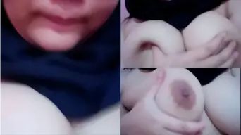 Gadis Berjilbut Montok Mainin Payudara Seksi Sampai Heboh