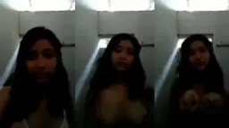 Gadis Genit Pamer Tetek Montoknya Buat Tepatin Janji Mesum