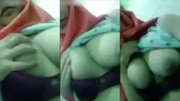 Ukhti Montok Dengan Payudara Besar Bulat Dan Menggoda