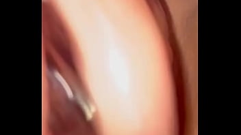 Adik Tiriku Hilang Perawan Saat Main Dildo Kaca Besar Di Memek Merah Muda Basahnya—sekarang Dia Marah Dan Gue Akan Pelorotin Biar Senang & Berhenti Nangis—dia Tergila-gila Sama Kontol Besar Hitam As La