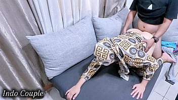 Gadis Berhijab Seksi Datang Terlambat Dan Ayah Tirinya Yang Menggoda Ingin Menghukumnya Dengan Cara Yang Tak Terduga