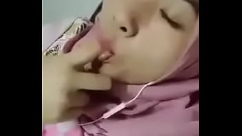 Panggilan Mesum Panas Dengan Gadis Berjilbab