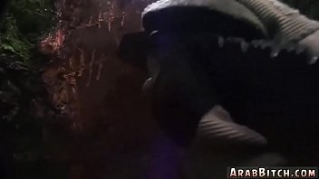 Tarian Telanjang Arab Yang Menggoda Di Rumah Kedua Yang Penuh Nafsu