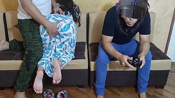 Aku Berharap Pacarku Main Game Realitas Virtual Biar Bisa Kuselingkuhi Dengan Sahabatnya Yang Kontolnya Jauh Lebih Gede