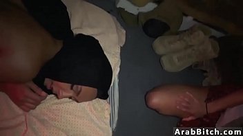 Kontol Raksasa Arab Menghiasi Rumah Pelacuran Afganistan!