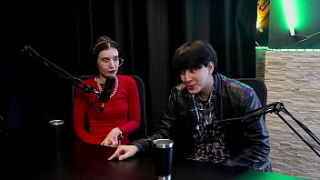 Curtia Se Exibir Bem Novinha, A Pandemia Empurrou Mulheres Pro Pornô, Ela Contou Pra Mãe, E Quando Vendeu O Primeiro Nude… – Yastrixx & Dixon (assista Em: Sheer/red)