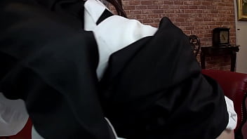 Jav Tanpa Sensor: Gadis Jepang Mungil Berbaju Maid Menggoda Hingga Klimaks Intens