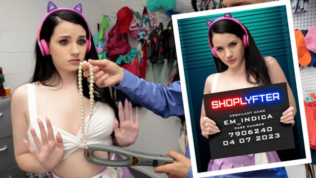 Streamer Hotshot Digoda Dan Ditiduri Polisi Cantik Saat Live Streaming