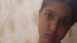 Video Mesum Cewek India Lagi Horny Mandi