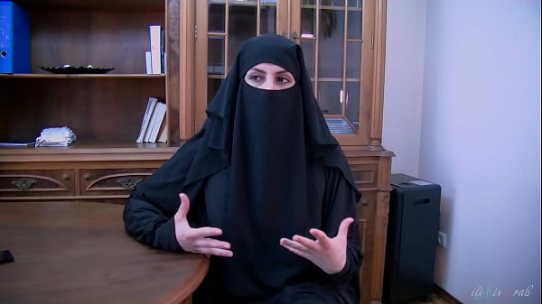 Kesepakatan Abad Ini Ditutup Dengan Arab Berjilbab Siap Melayani Mulut – Lilimissarab