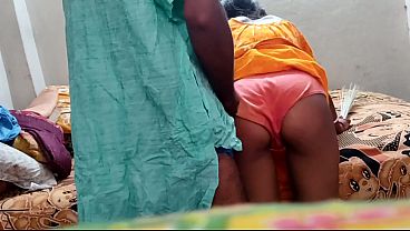 Desi Bhabhi Digebukin Keras Dari Belakang Gaya Doggy