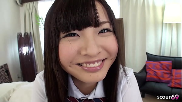 Gadis Jepang Mungil 18 Tahun Digoda Dan Ditiduri Hingga Perawan Pecah Oleh Pria Tua Tak Dikenal Dalam Film Porno Jepang Tanpa Sensor