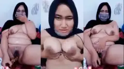 Tante Montok Berhijab Hitam Mengocok Memeknya