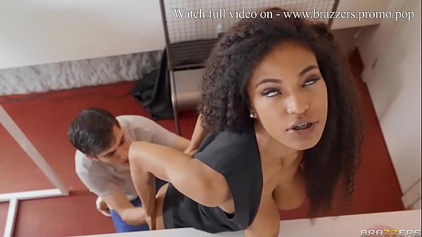 Tina Fire: Nonton Streaming Full Di Brazzers, Adegan Anal Dan Cumshot Di Atas Popcorn