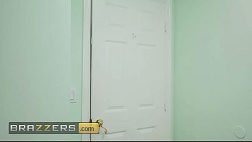Keseruan Mencium Kontol Cory Chase Di Brazzers: Masukkan Kode Xvpromo Untuk Diskon Eksklusif