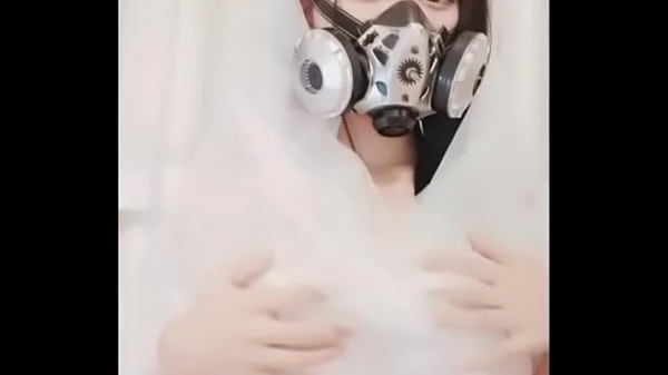 Masturbasi Dengan Dildo Tiongkok Yang Menggoda Pada Vagina Lezat