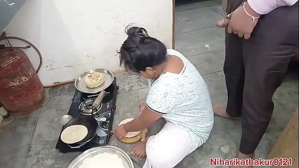 Induk Tiri India Ngentot Di Dapur