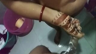 Pasangan Pengantin Baru India Bikin Video Panas Beradegan Mesum Di Kamar
