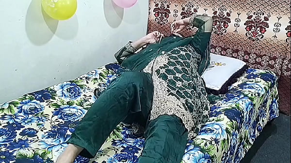 Istri India Yang Kesepian Panggil Pemuda Muda Untuk Bercinta Kasar Dengan Suara Menggairahkan