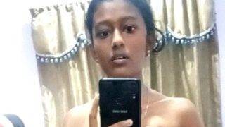 Gadis Tamil Menggesek Memeknya Di Foto Selfie Mms