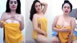 Kimaya Agata Bugil, Cuma Handuk Kuning, Bikin Ngiler.