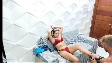 Ibu Mertuaku Yang Masih Muda Sendirian Di Rumah, Haus Banget. Begitu Aku Datang, Dia Langsung Ngerayu Biar Aku Ngewein Memek Sempitnya Sampai Crot Di Dalem. Vagninho E Vivi Capetinha.