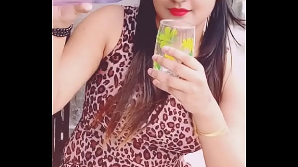 Cewek India Pose Vulgar, Siapin Tubuhnya Buat Kamu.