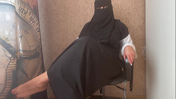 Joi Panas Dari Tante Arab Jilbab Yang Bikin Ngaceng