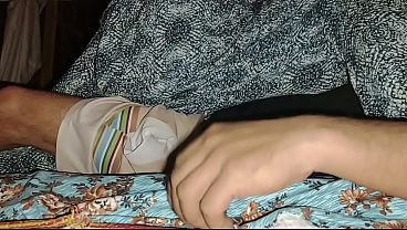 Mama Tiri Gue Semalem Bikin Nafsu, Gue Colokin Dua Jari Ke Memeknya Sampe Keluar Air