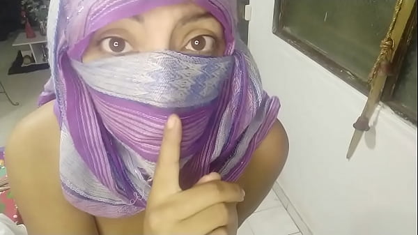 Milf Arab Berhijab Nikab Menggairahkan Masturbasi Hingga Muncrat Di Webcam Live