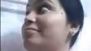 Desi Ngentot Tetek Gede Pamer