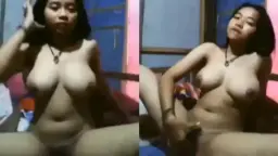Elsa Ig Masih Bocil Toge, Jari Mungilnya Sibuk Colmek Sampe Basah.