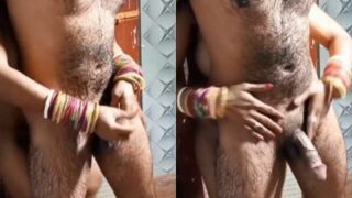 Istri Mesum Bantu Suami Sampe Crot Pas Lagi Ngewe Bareng.