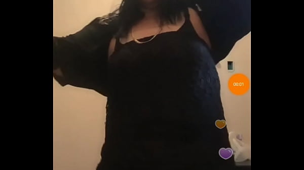 Ibu-ibu Montok Pamer Tubuh Di Bigo Live, Bikin Ngiler