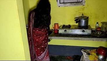Devar Dapur Kosong, Bhabhi Sendirian, Langsung Digebukin Ceweknya.