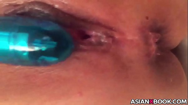 Babe Asia Dicolek Mainan Di Memeknya Sampe Basah