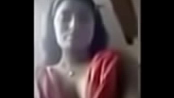 Tontonan Dada Perempuan India Yang Bikin Liur Mengalir